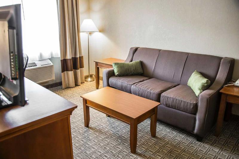 Quality Inn & Suites Bradford image