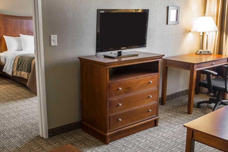 Quality Inn & Suites Bradford image
