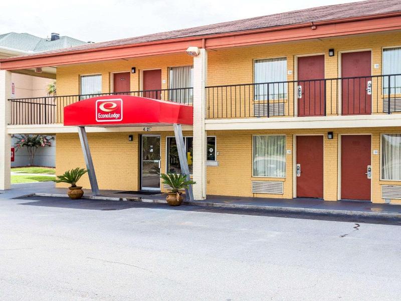 Econo Lodge Coliseum image