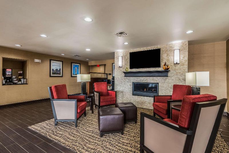 Comfort Inn & Suites Dayton North image