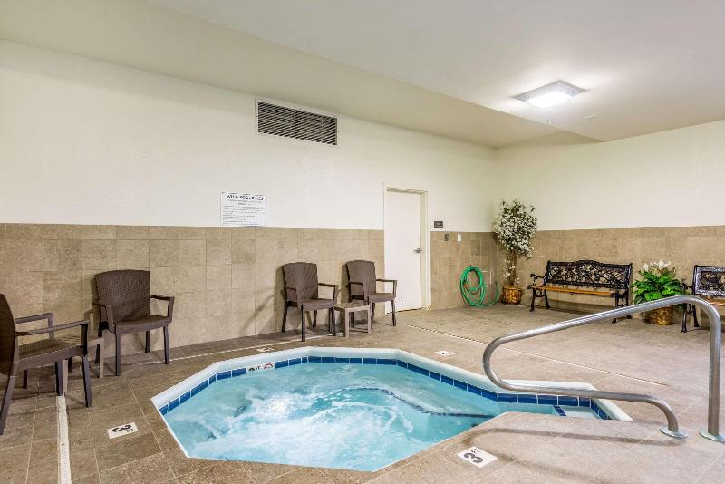 Comfort Inn & Suites Dayton North image
