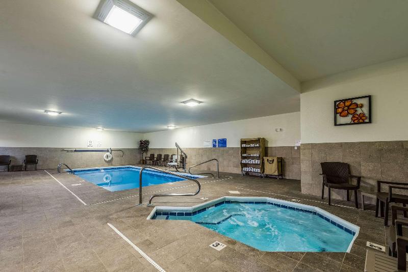 Comfort Inn & Suites Dayton North image