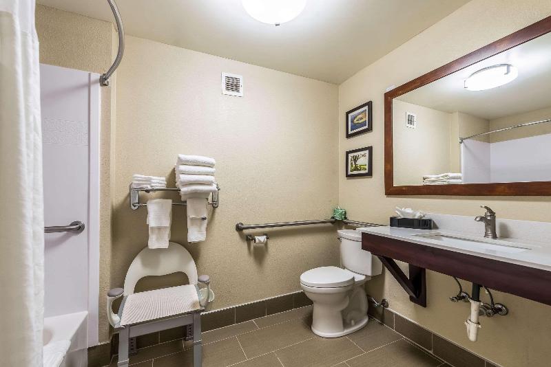 Comfort Inn & Suites Dayton North image