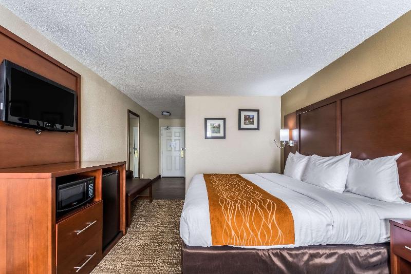 Comfort Inn & Suites Dayton North image