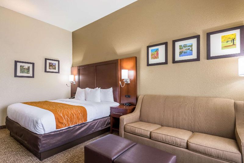 Comfort Inn & Suites Dayton North image