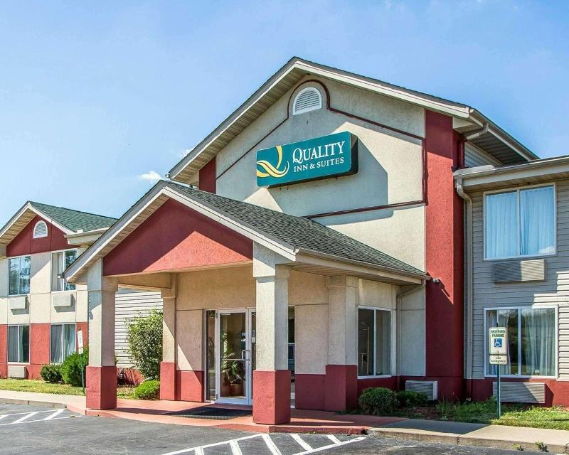 Quality Inn & Suites Middletown - Franklin image