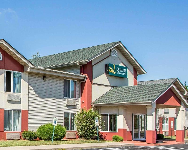 Quality Inn & Suites Middletown - Franklin image