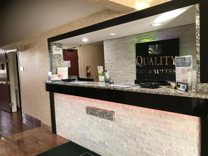 Quality Inn & Suites Middletown - Franklin image