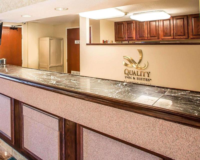Quality Inn & Suites Middletown - Franklin image