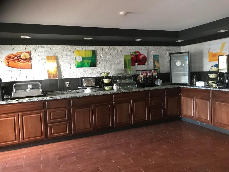 Quality Inn & Suites Middletown - Franklin image