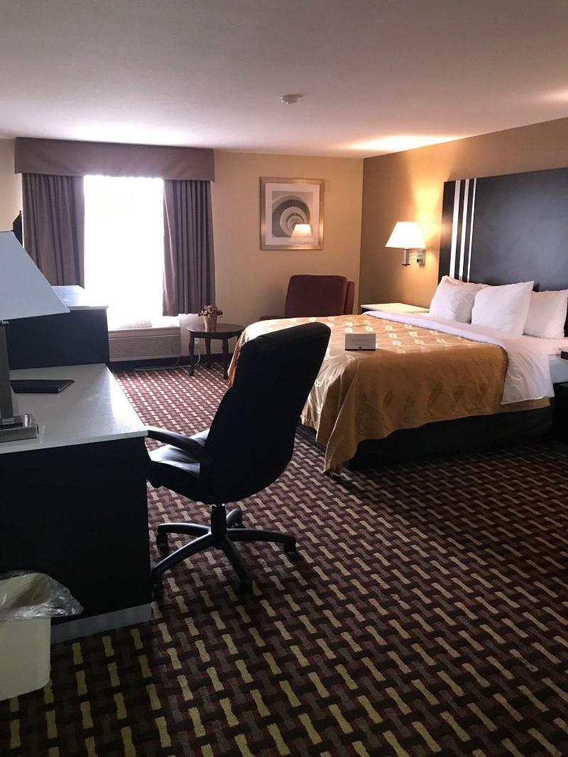 Quality Inn & Suites Middletown - Franklin image