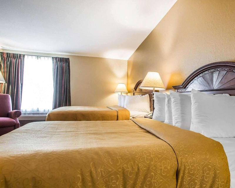Quality Inn & Suites Middletown - Franklin image