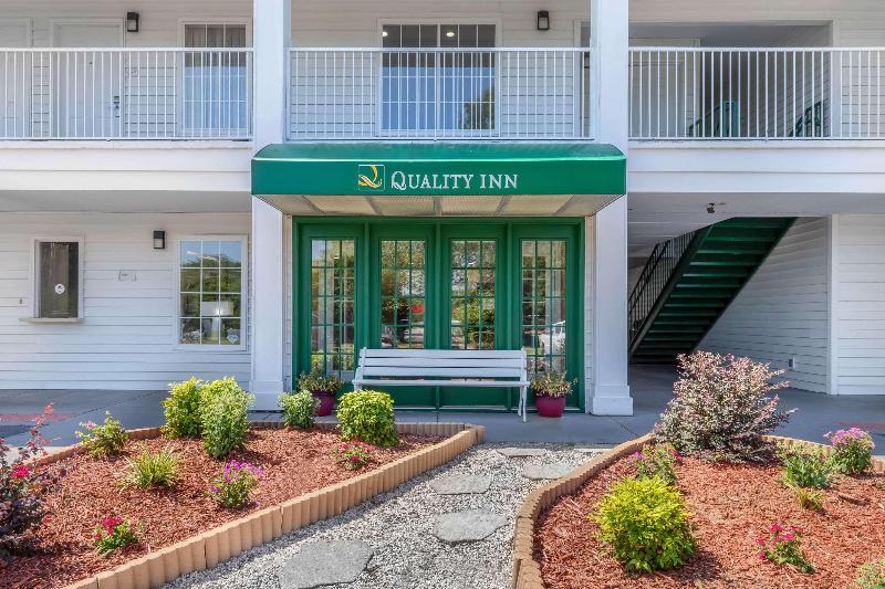 Quality Inn Cheraw image