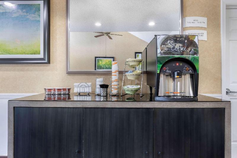 Quality Inn Cheraw image