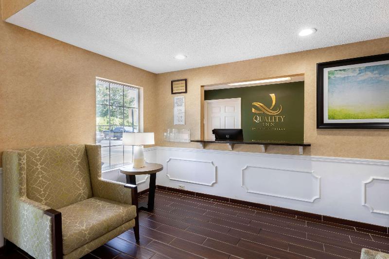 Quality Inn Cheraw image