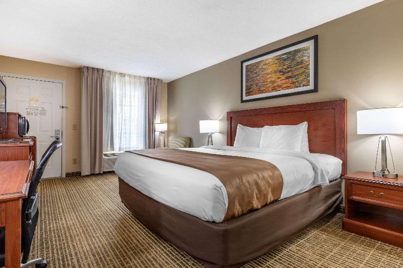 Quality Inn Cheraw image