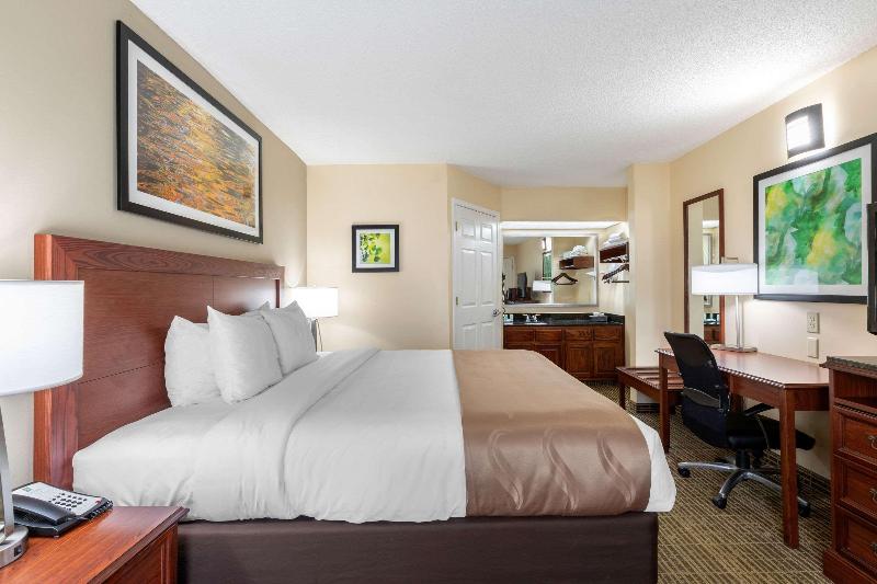Quality Inn Cheraw image