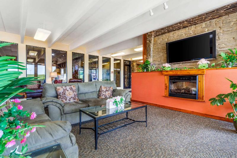 Econo Lodge Inn & Suites image