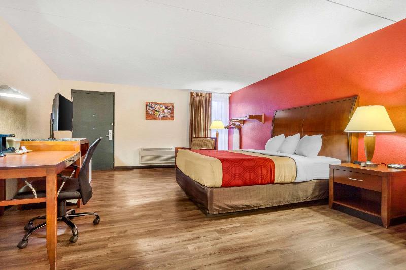 Econo Lodge Inn & Suites image