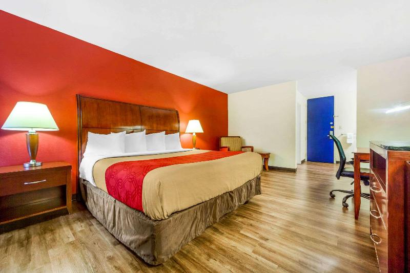 Econo Lodge Inn & Suites image