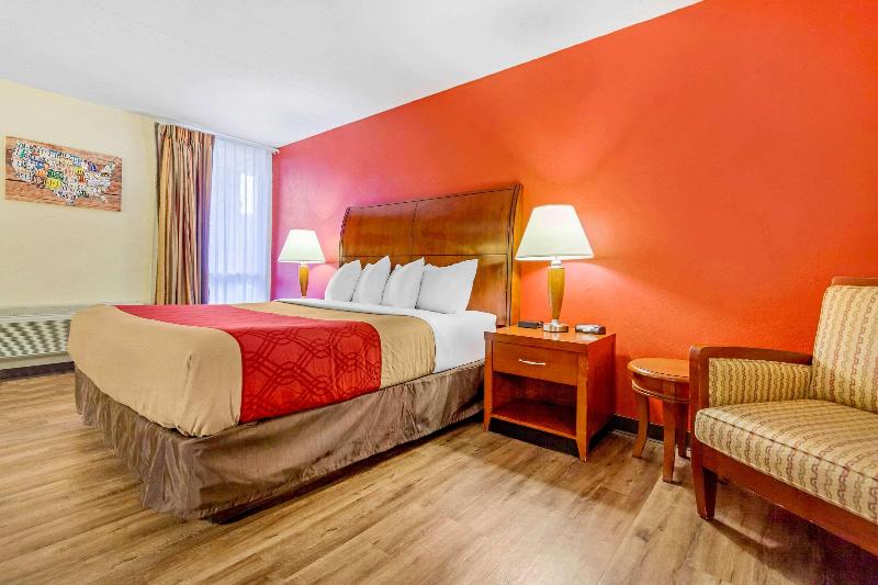 Econo Lodge Inn & Suites image