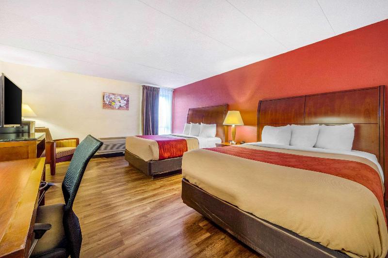 Econo Lodge Inn & Suites image