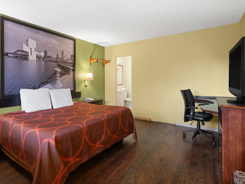 Super 8 by Wyndham Youngstown/Girard image