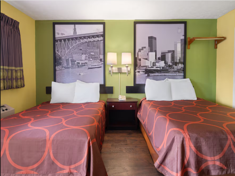 Super 8 by Wyndham Youngstown/Girard image