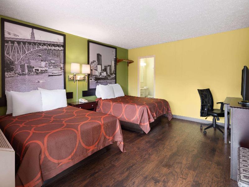 Super 8 by Wyndham Youngstown/Girard image