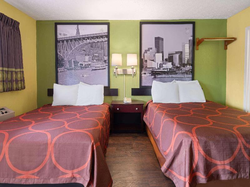 Super 8 by Wyndham Youngstown/Girard image