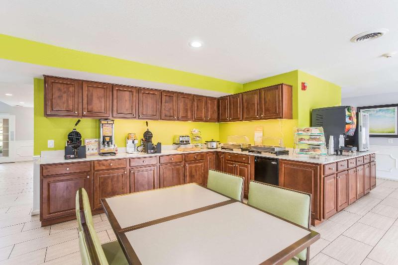 Quality Inn Gallatin-Nashville Metro image