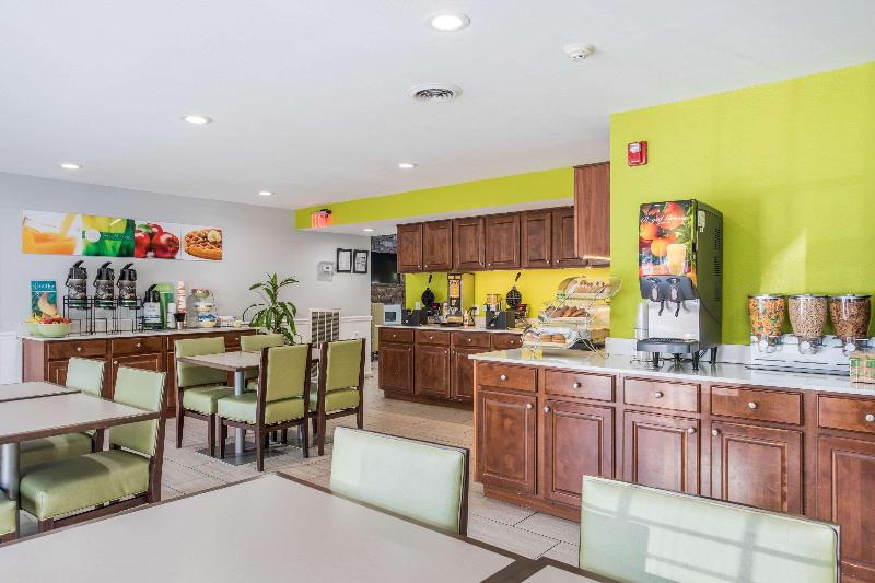 Quality Inn Gallatin-Nashville Metro image