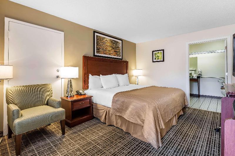 Quality Inn Gallatin-Nashville Metro image