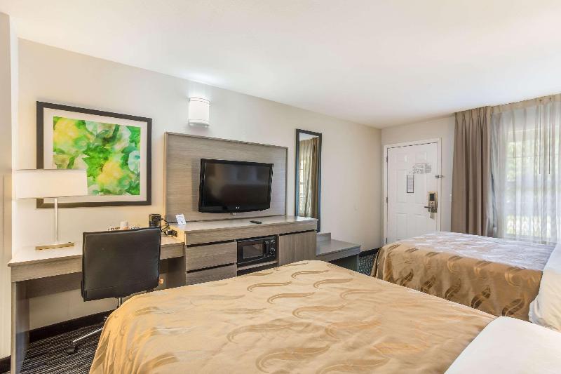 Quality Inn Gallatin-Nashville Metro image