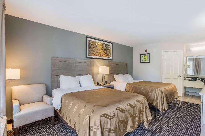 Quality Inn Gallatin-Nashville Metro image