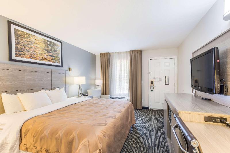 Quality Inn Gallatin-Nashville Metro image