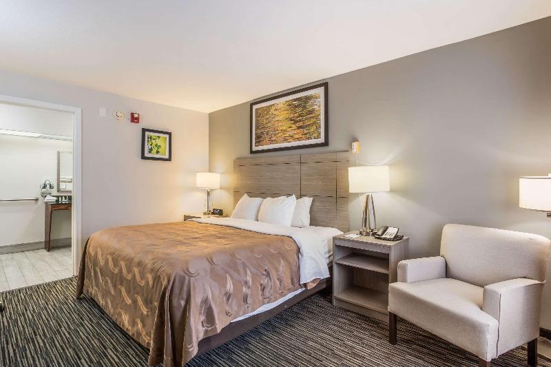 Quality Inn Gallatin-Nashville Metro image