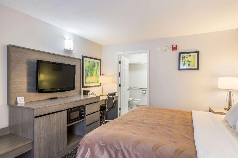 Quality Inn Gallatin-Nashville Metro image