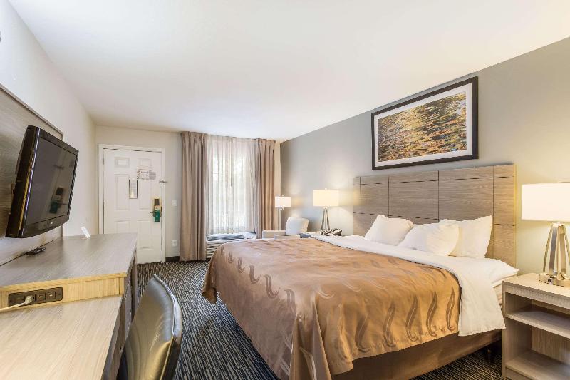 Quality Inn Gallatin-Nashville Metro image
