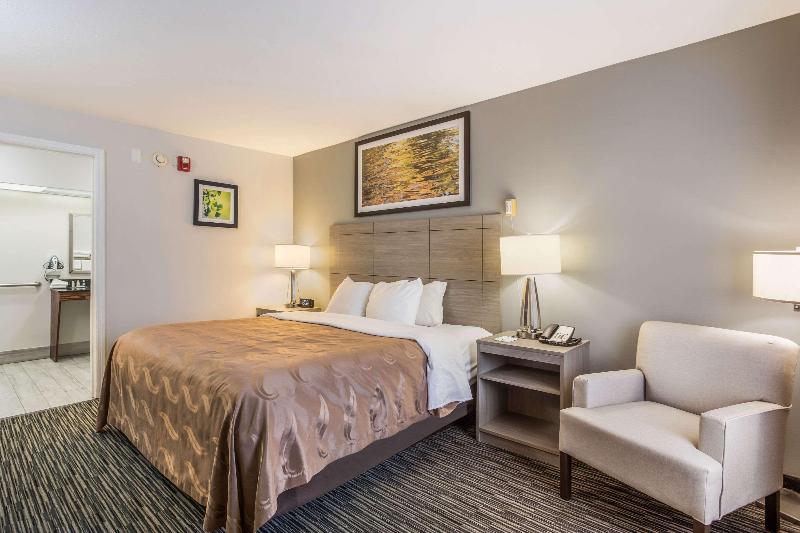 Quality Inn Gallatin-Nashville Metro image