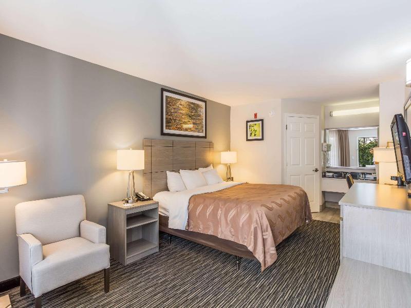 Quality Inn Gallatin-Nashville Metro image