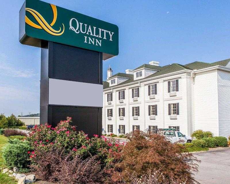 Quality Inn Oak Ridge image