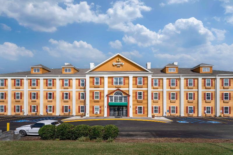Quality Inn Oak Ridge image