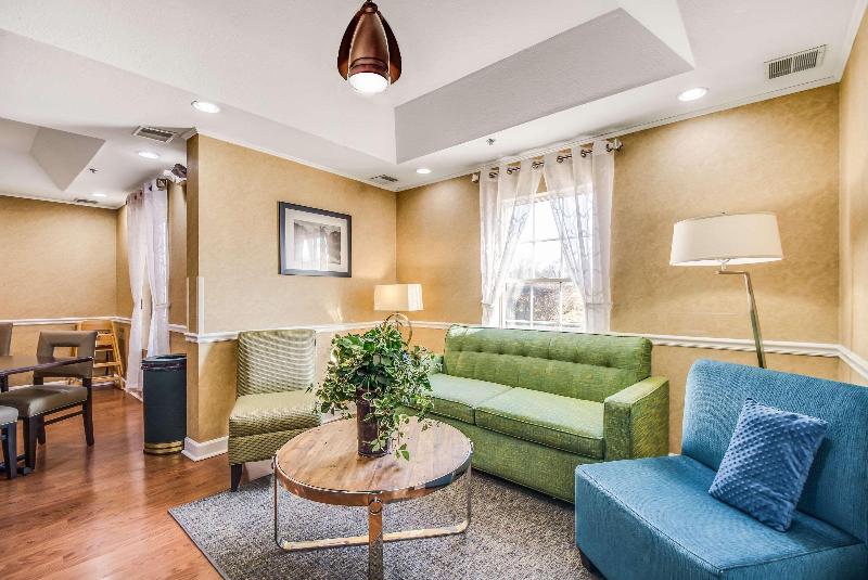 Quality Inn Oak Ridge image
