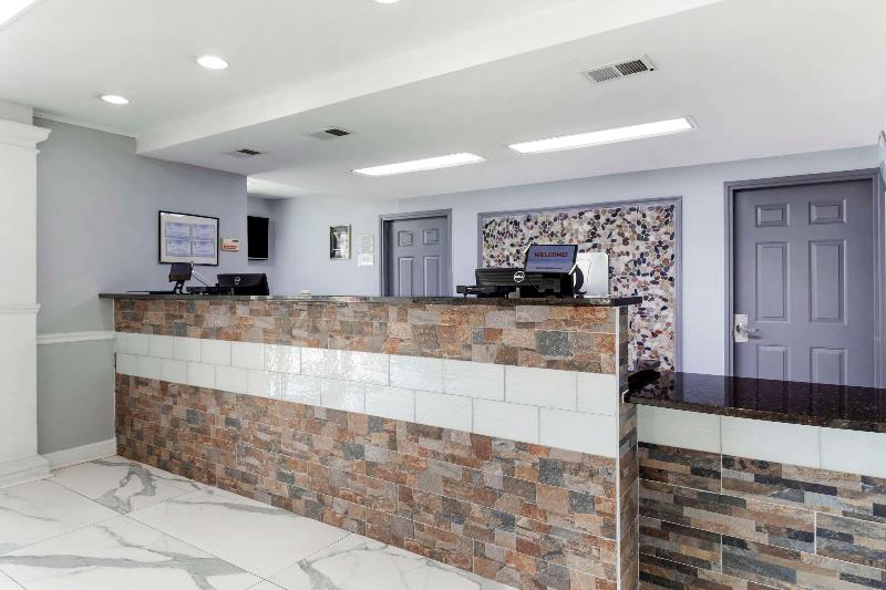 Quality Inn Oak Ridge image