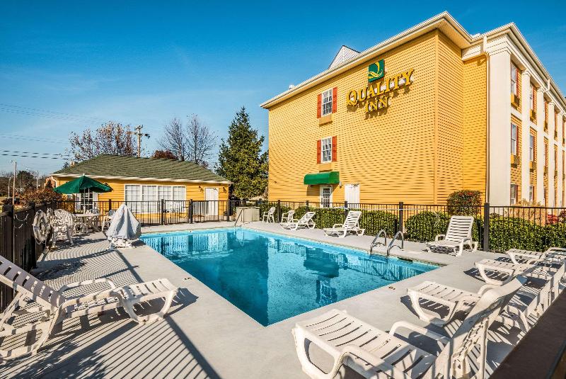 Quality Inn Oak Ridge image