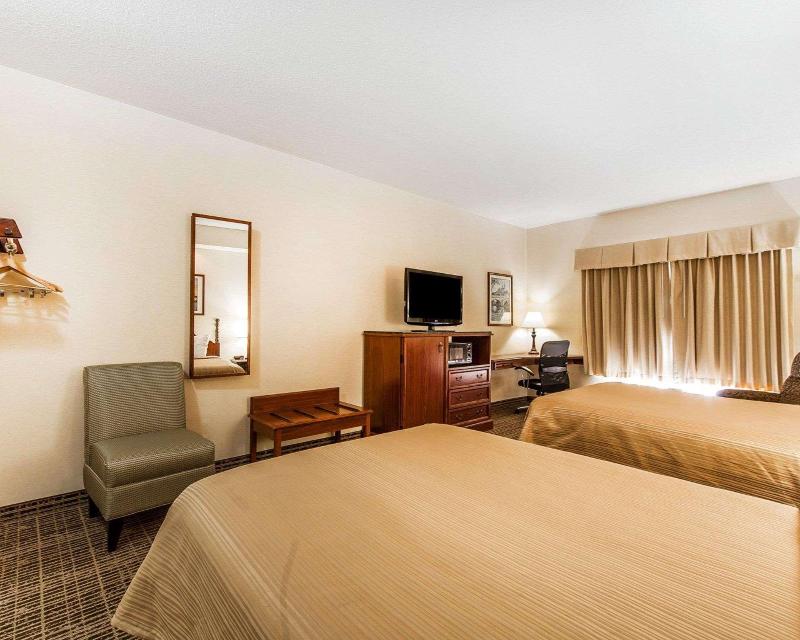 Quality Inn Oak Ridge image