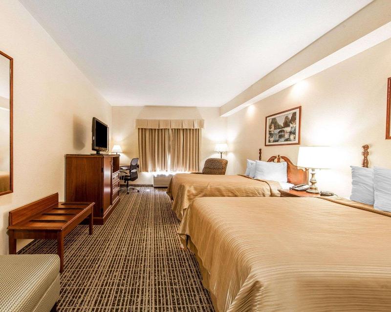 Quality Inn Oak Ridge image