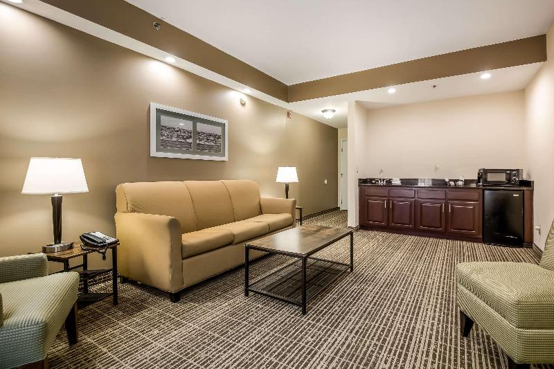 Quality Inn Oak Ridge image