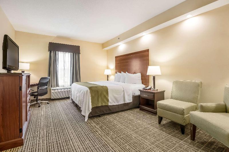 Quality Inn Oak Ridge image